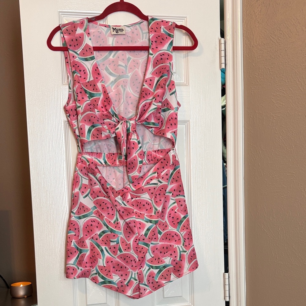 EUC Show Me Your Mumu watermelon romper - large

Super cute, new without tags